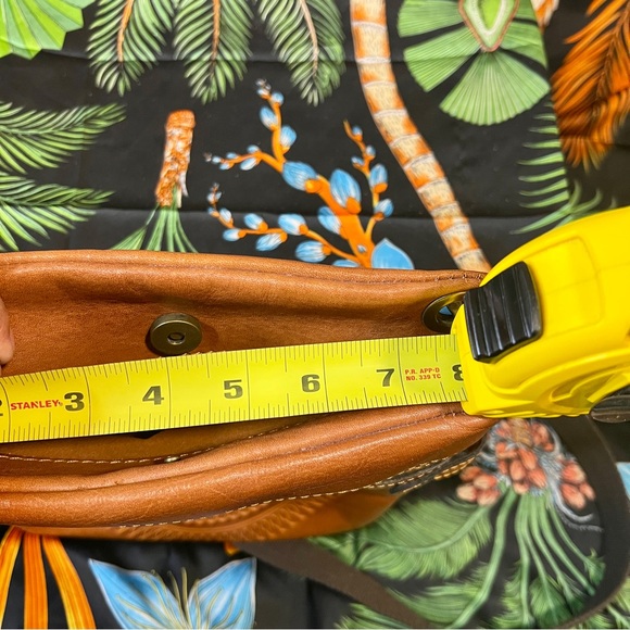 Patricia Nash Francesca Leather Embossed Crossbody Festival Boho Travel Bag Tan - Picture 10 of 14